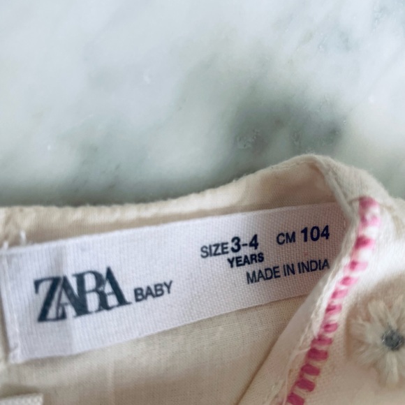 Zara girls embroidered blouse size 3-4 - Picture 3 of 4